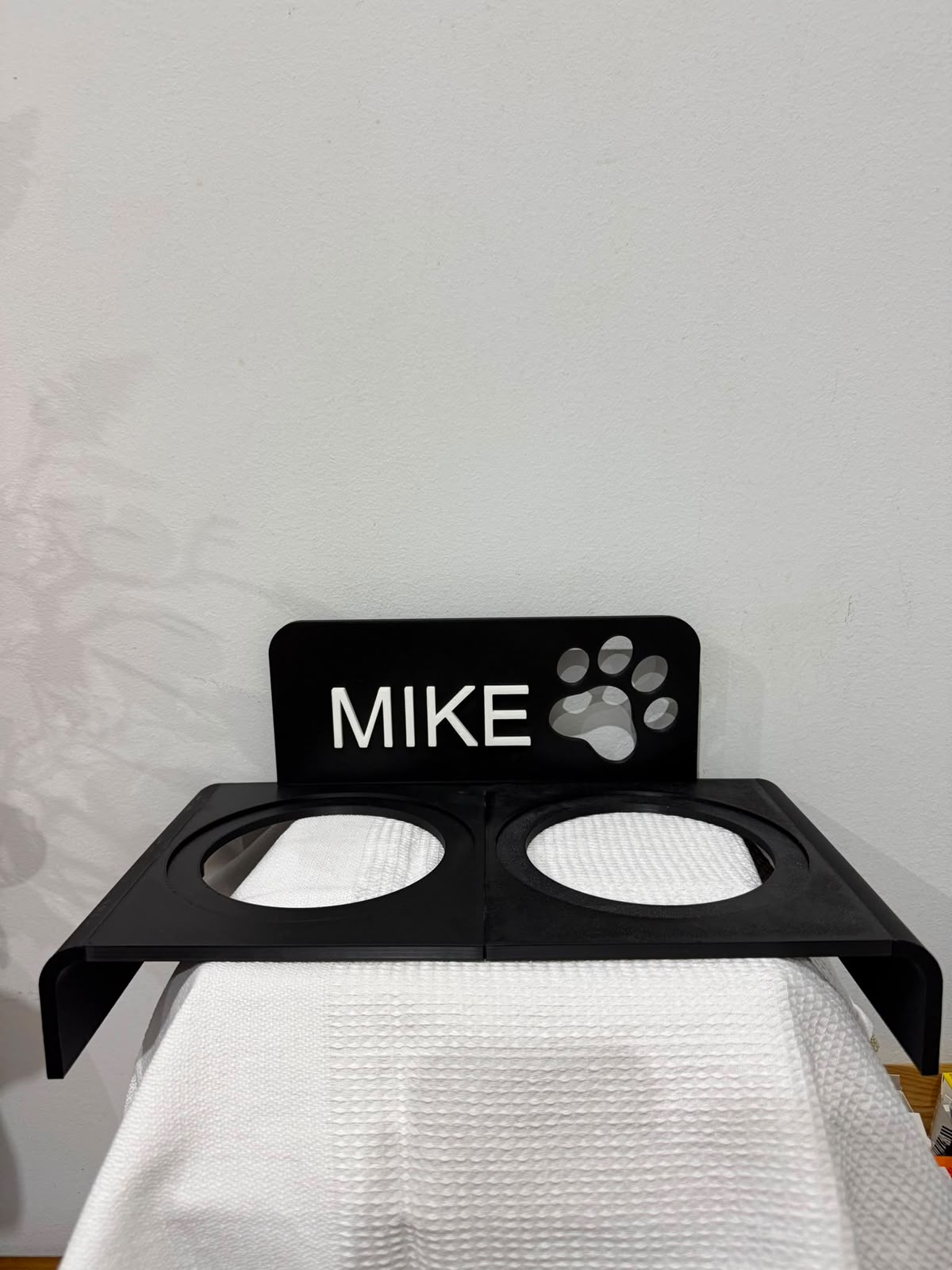 Suporte duplo para tigelas de animais personalizado com nome